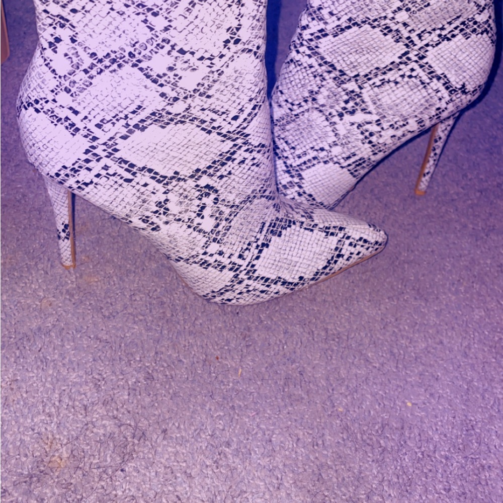 Snakeskin Patterned Women's Boots
